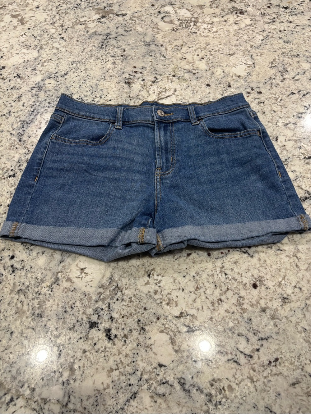 Old Navy Mid Rise Cuffed Denim Shorts Size 2 Blue